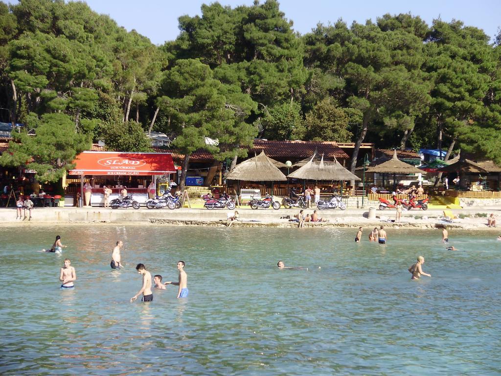 Apartments Batarilo Biograd Na Moru Extérieur photo