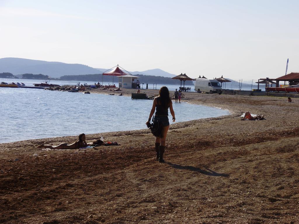 Apartments Batarilo Biograd Na Moru Extérieur photo
