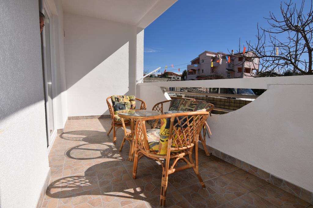 Apartments Batarilo Biograd Na Moru Extérieur photo