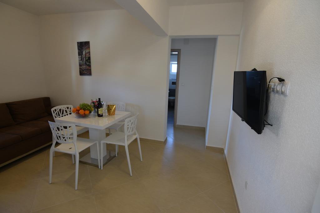 Apartments Batarilo Biograd Na Moru Extérieur photo