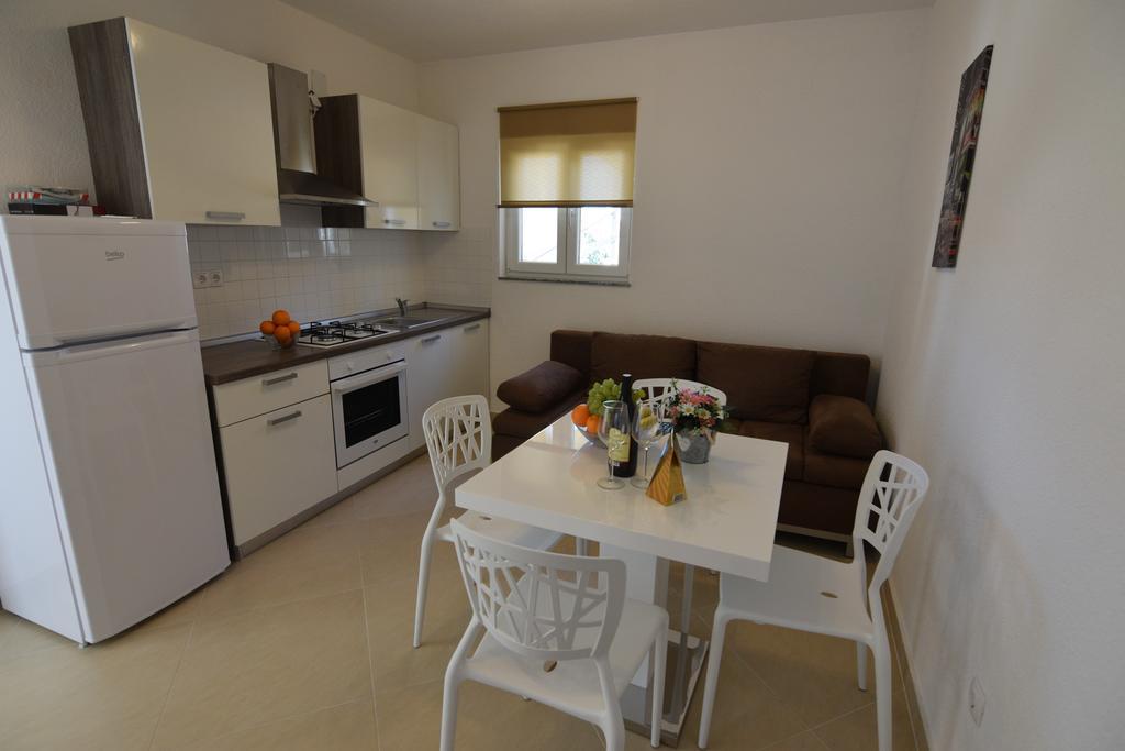 Apartments Batarilo Biograd Na Moru Extérieur photo